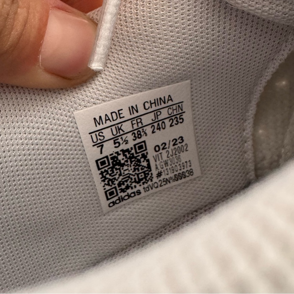 Adidas Hoops 3.0 White Sneakers in Size 7 New In Box - Picture 6 of 7